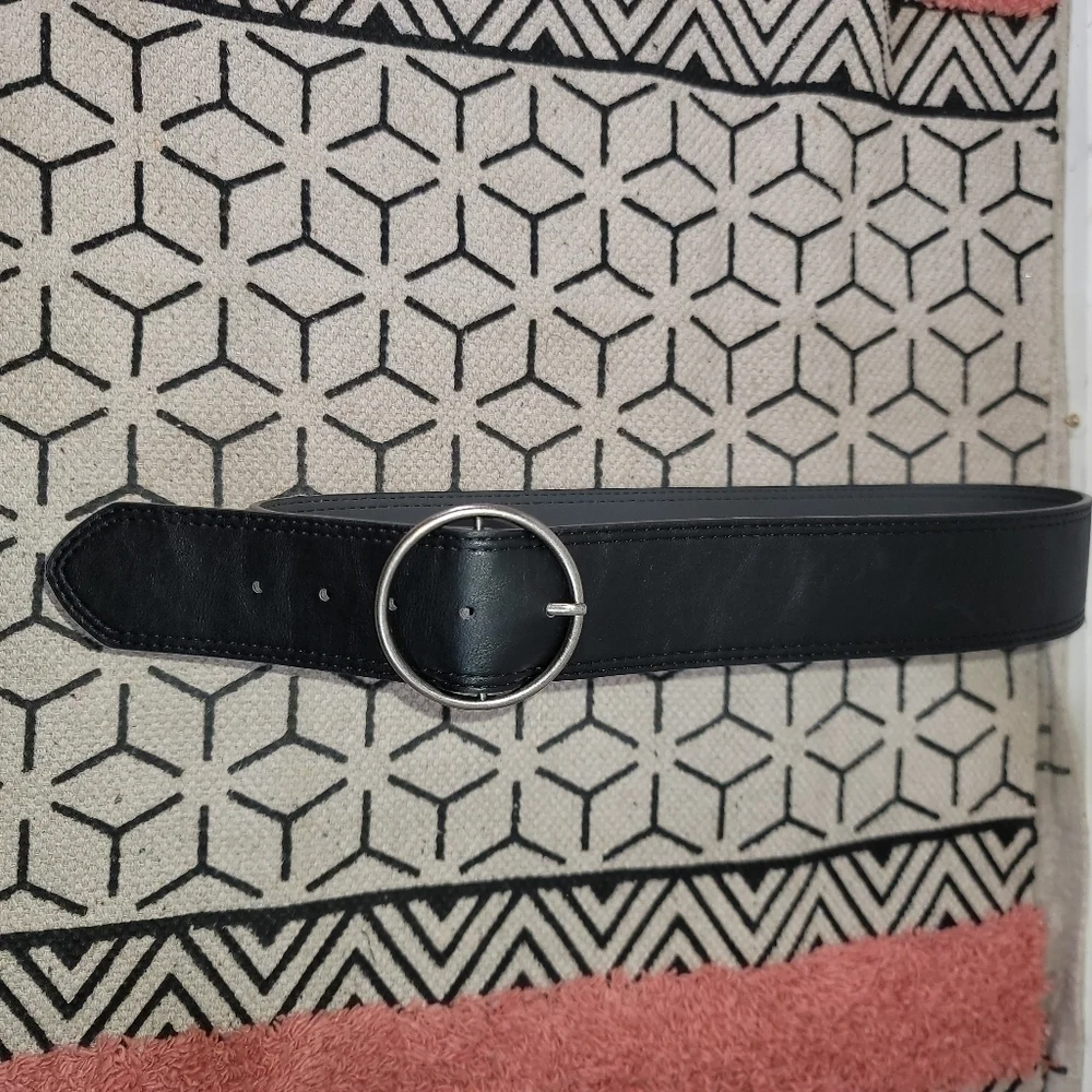 WIDE BLACK FAUX LEATHER BELT